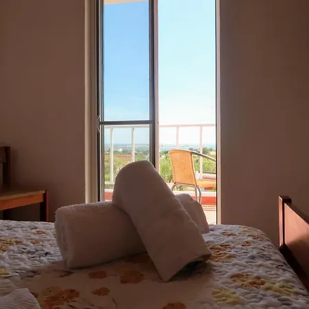 Alojamento de Acomodação e Pequeno-almoço Bela Vista Retreat Yoga & Wellness *